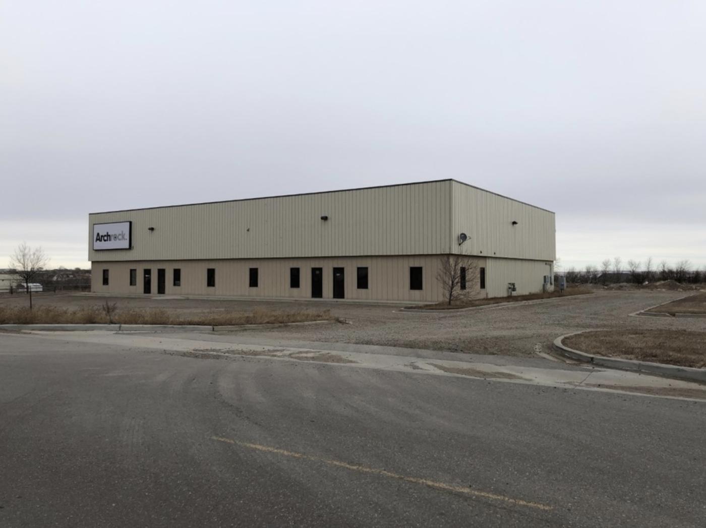 4934 US Hwy 85 Shop