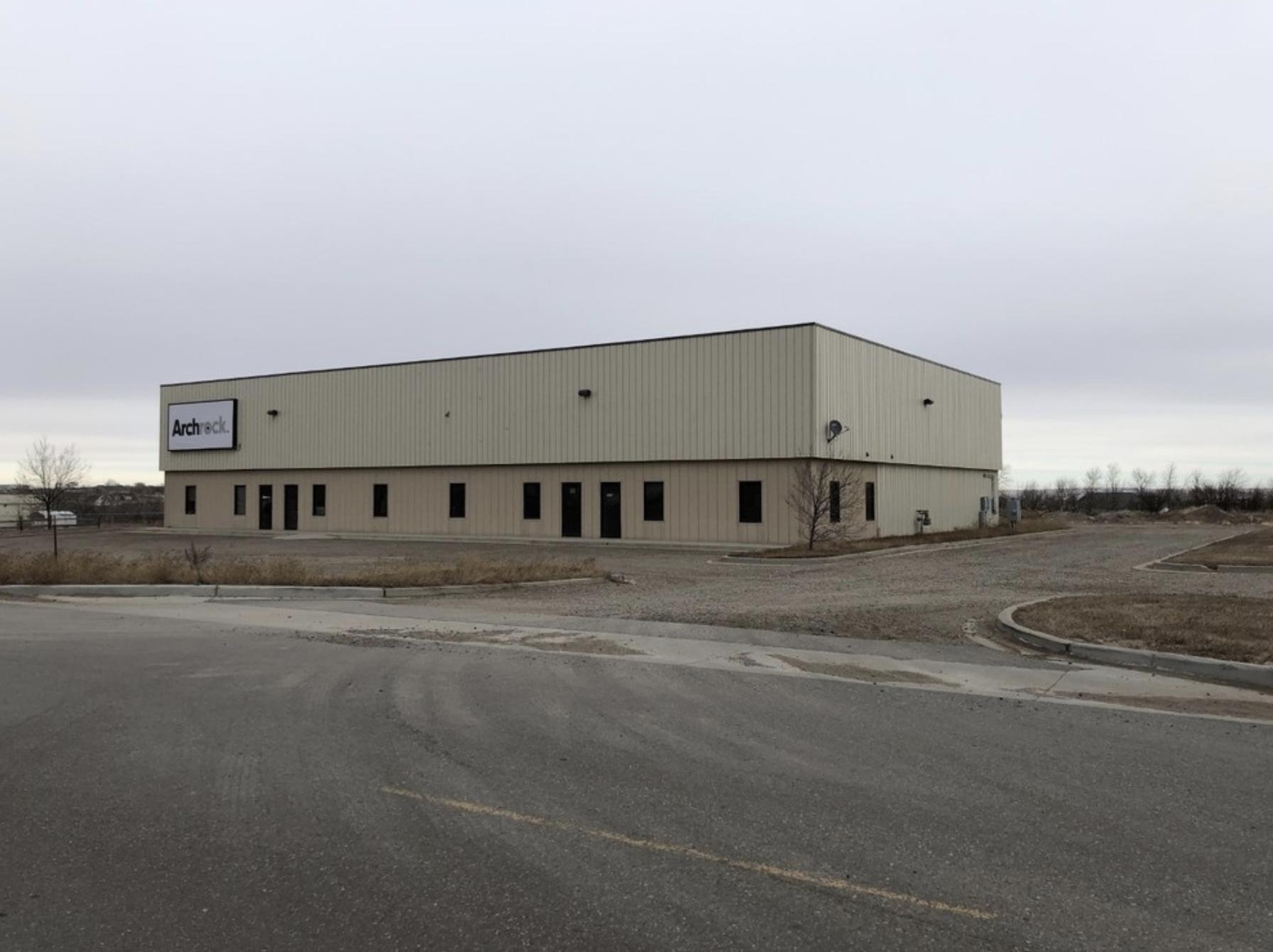 4934 US Hwy 85 Shop