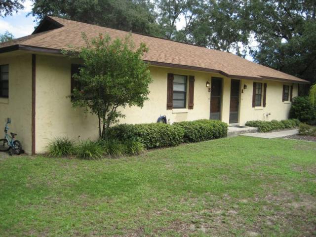 2 Duplex (4 Units) in Accessible Location