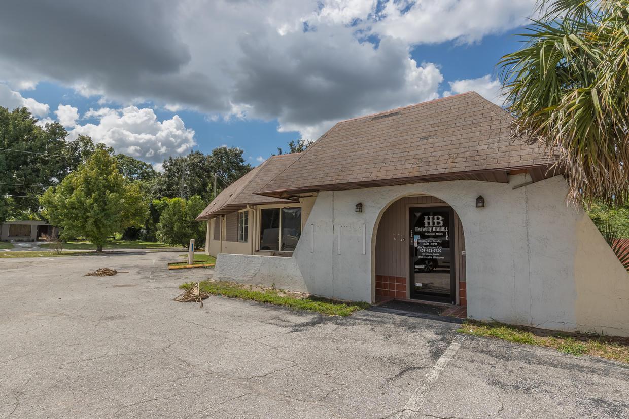 Multi Use-Corner Lot Stand Along Building
