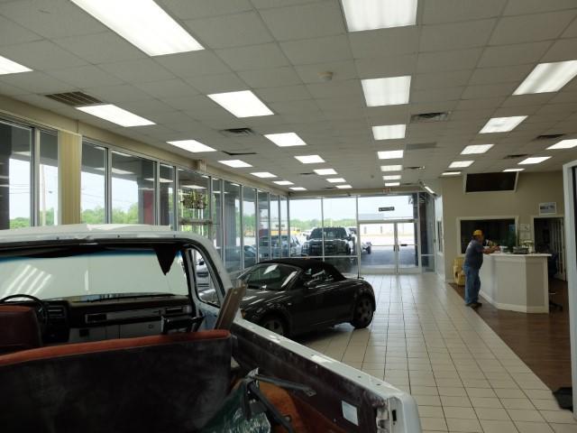 17ksf Showroom, Dealership, and Service Shop