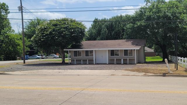 1401 North Kaufman Street