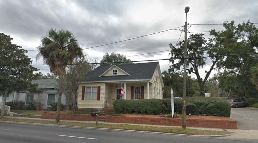 2700+/- sqft Office Building in Beaufort SC