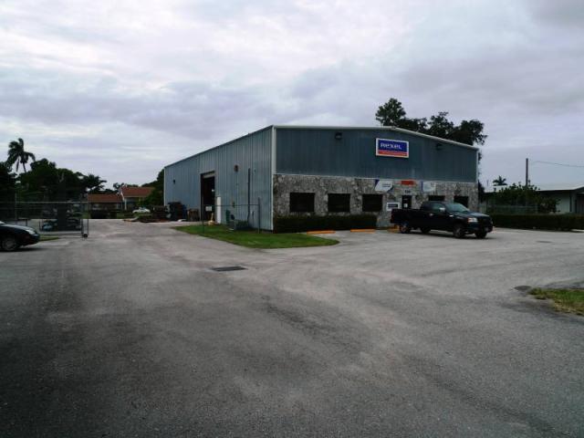 Belle Glade Warehouse/ Showroom