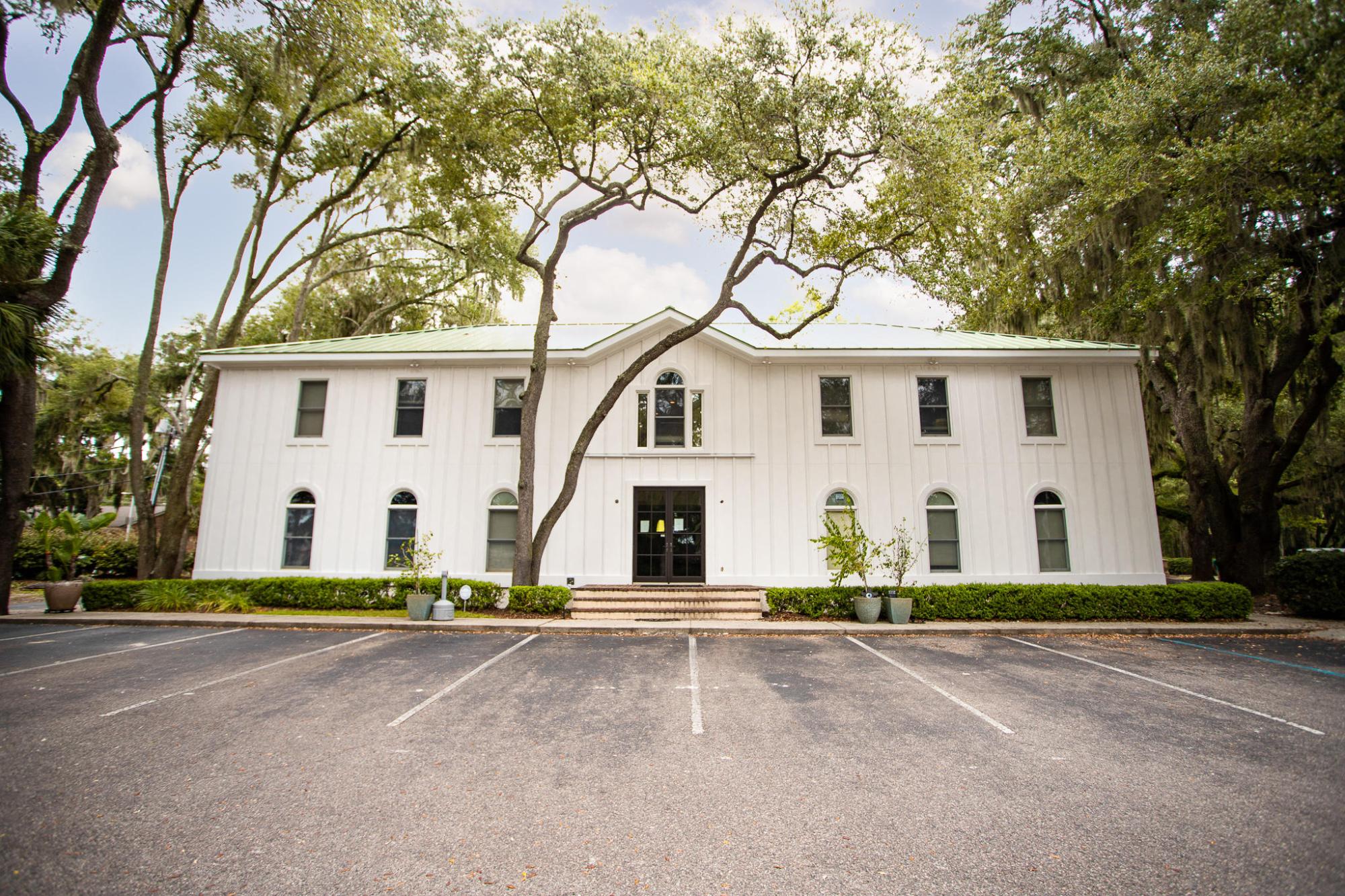 5700+ sqft Office Building in Port Royal SC