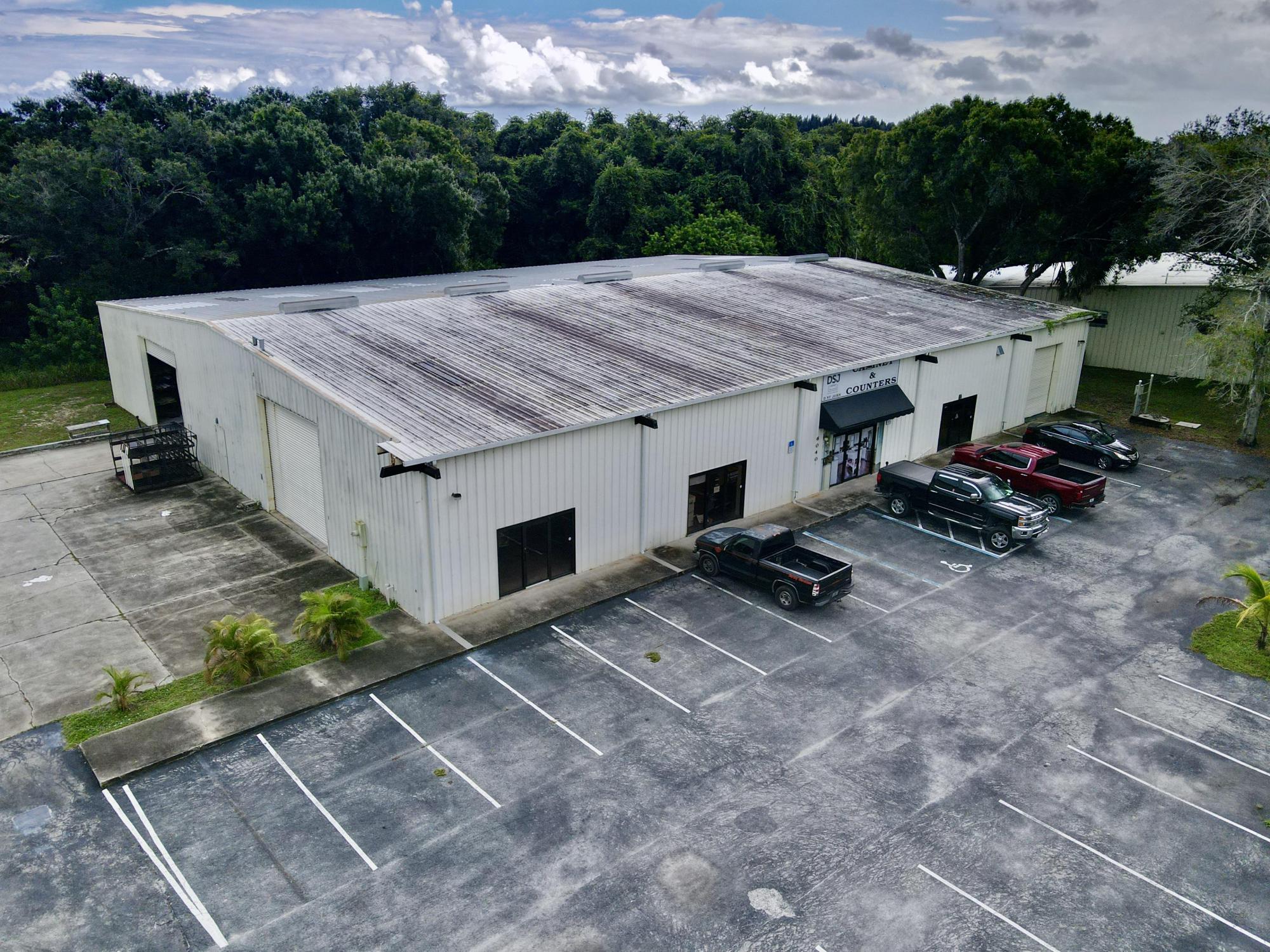 12,500 SF WHSE On Old Dixie Hwy