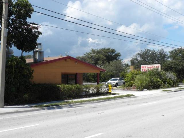 Federal Hwy - .92 Acres & Freestanding Buildi