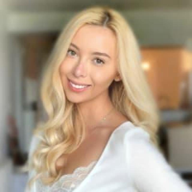 Chloe Maros, MBA