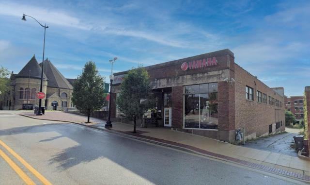 Freestanding Retail Building
