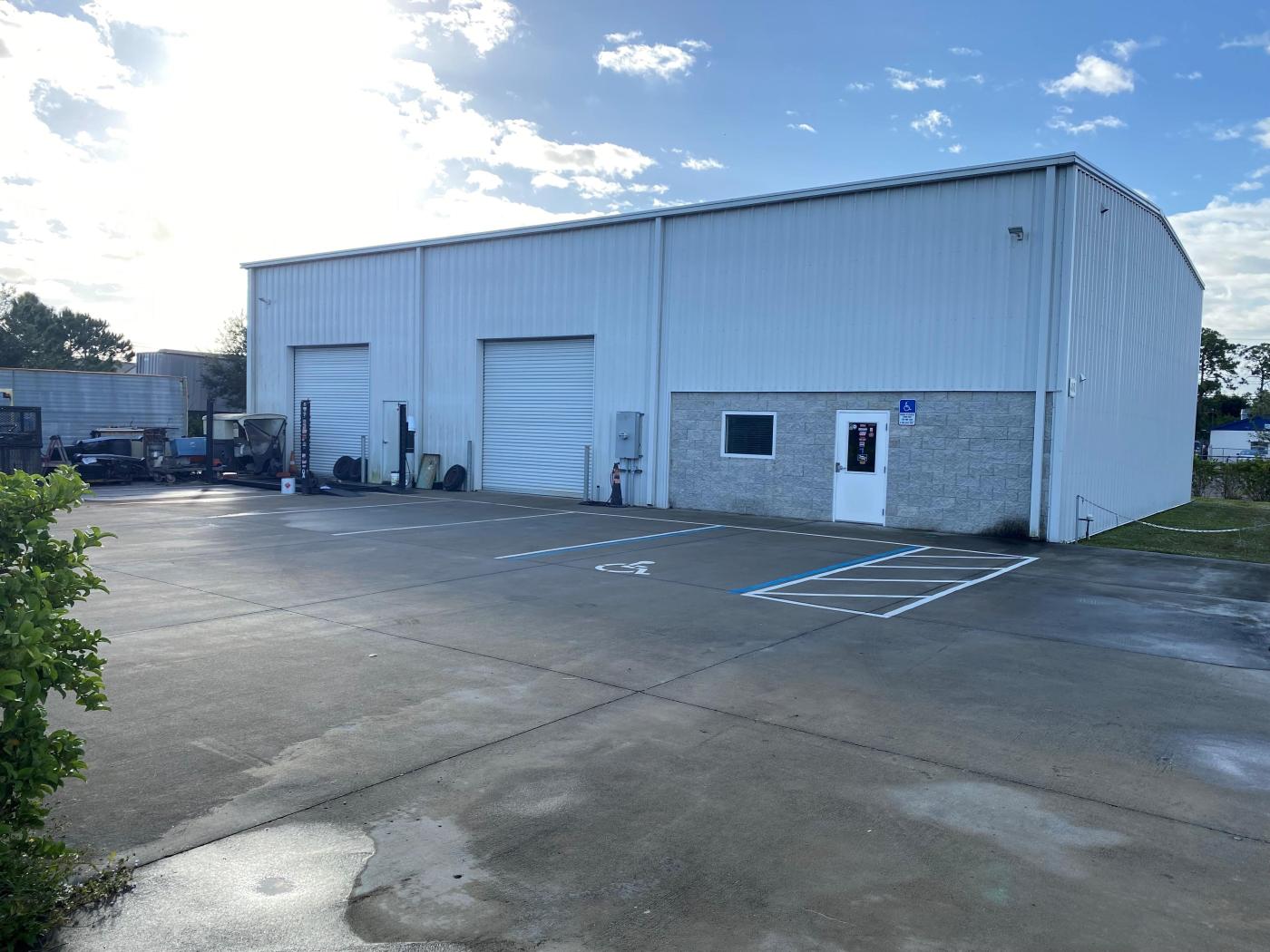 Stand-Alone Industrial Warehouse / Automotive