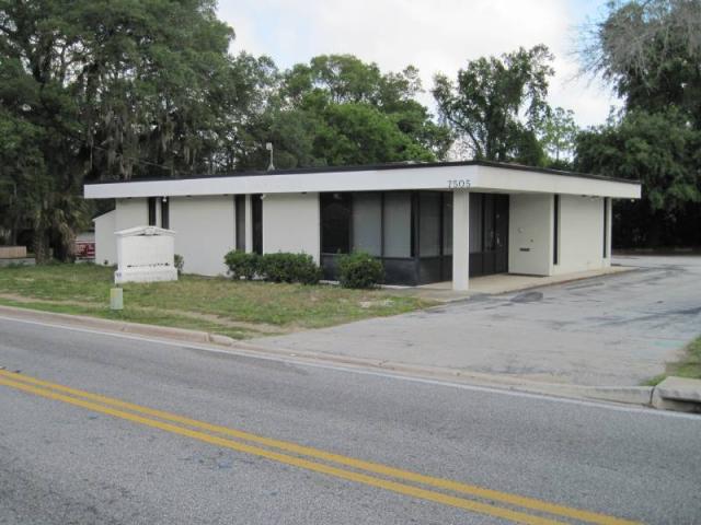 7505 Arlington Expressway