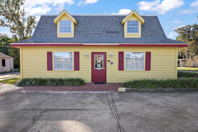 1,600 sq ft Medical/Professional office