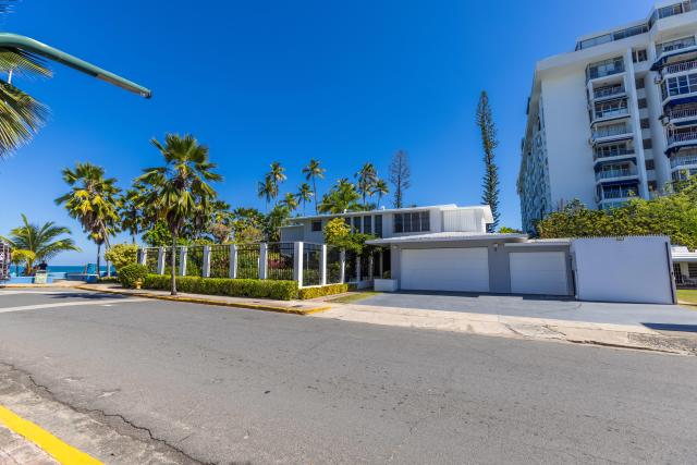 Beachfront Paradise in Park Boulevard