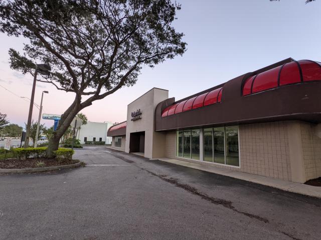 Free Standing Across from Altamonte Hospital