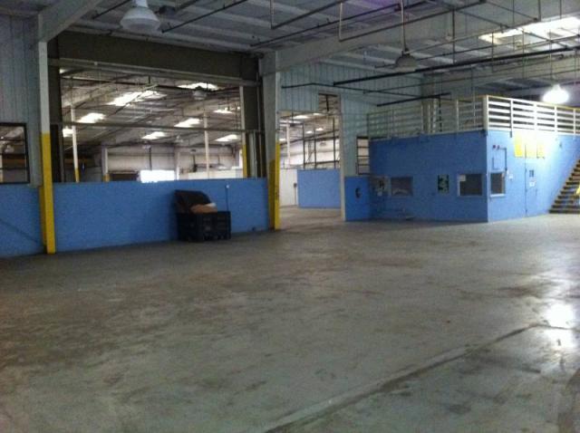 32,584+/- SF Freestanding Warehouse