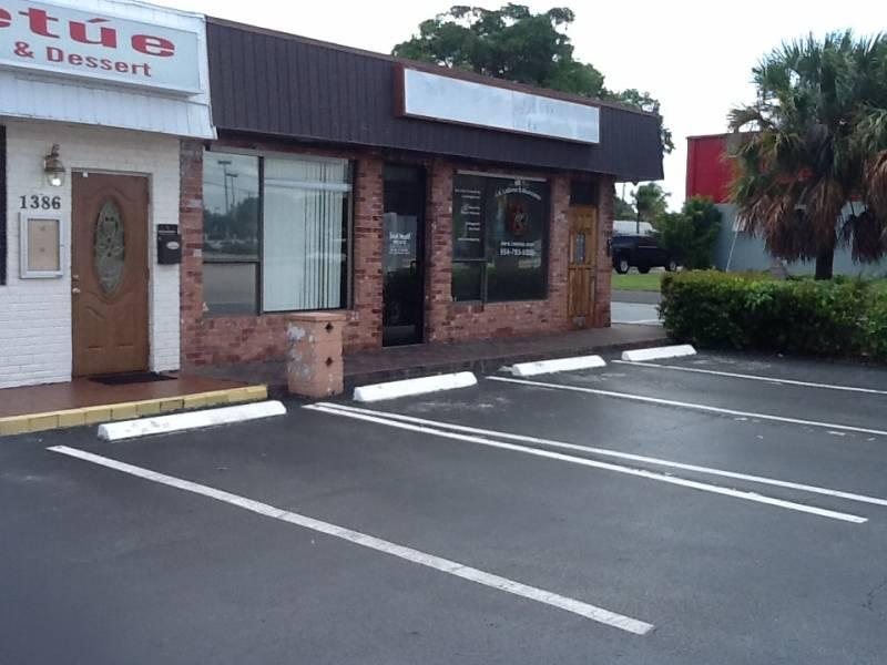 Federal Hwy Office/ Retail Building