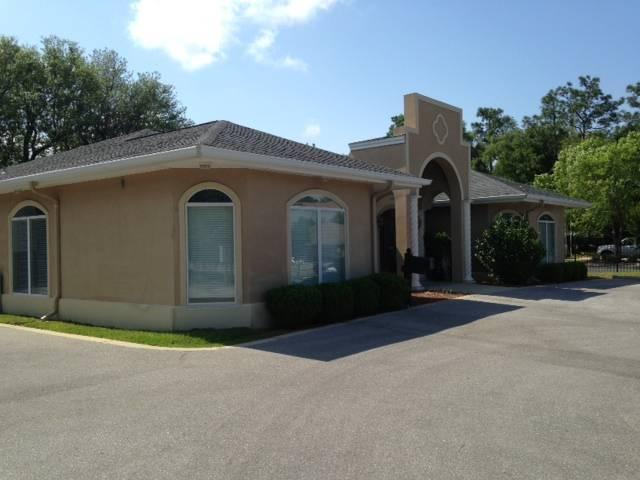 9007 University Pkwy - 2,800 SF Office