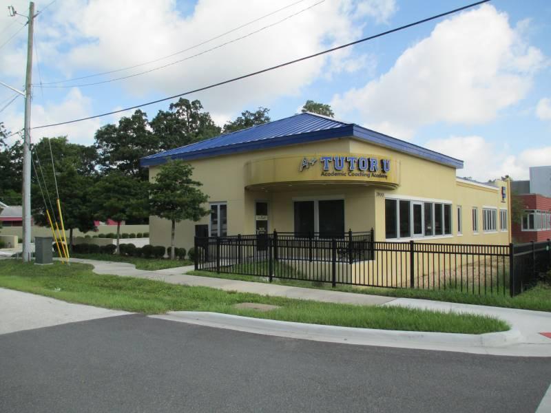 3900 Edgewater Drive