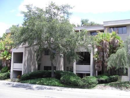 Kennedy Oaks Condominium