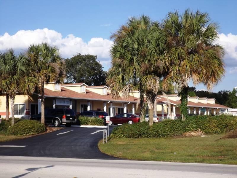 NOI  97,855 - 10% Cap Rate - Multi-Tenant