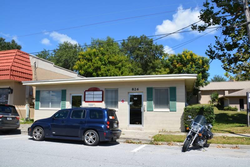 Great Downtown Clermont Location!
