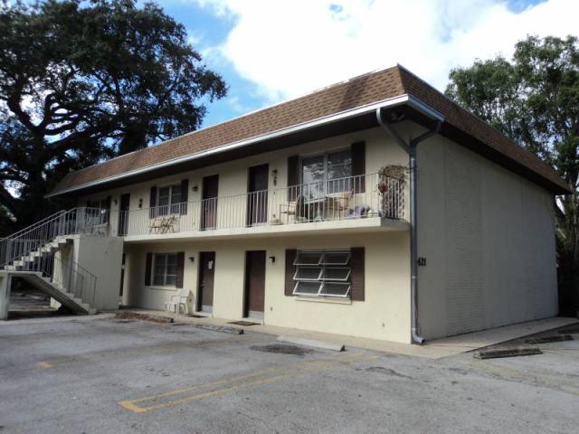 2,560 SF in 6 - 2 Bedroom Rental units