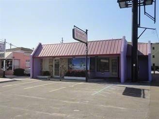 Located in the Heart of S.Tampa- Henderson Bl
