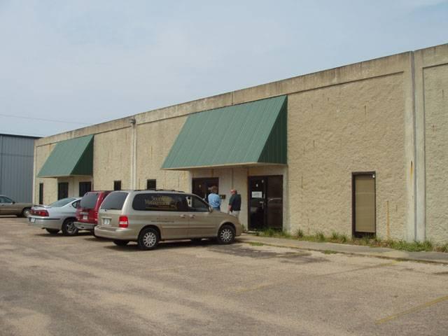 Office/Warehouse in West Park Center