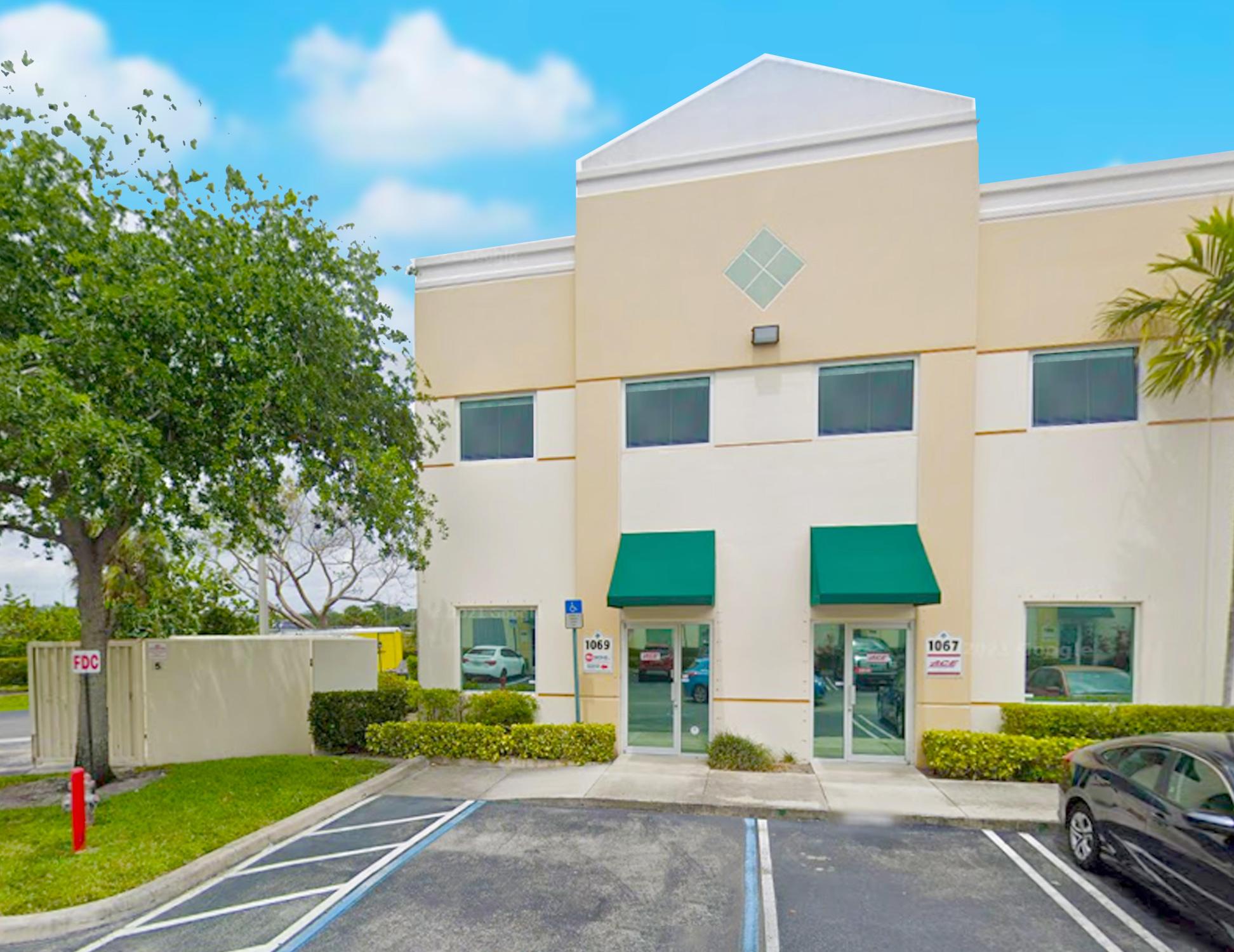 For Sale Office/Warehouse 3,435 SQFT