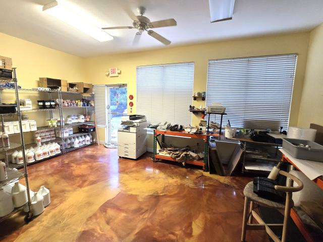 1677+/- SQFT Office/Warehouse Condo | Mezzanine