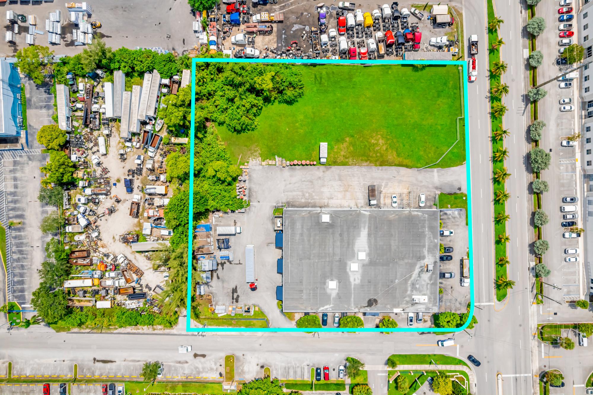 +/- 23,859 SF | Street Level | Hialeah Gardens