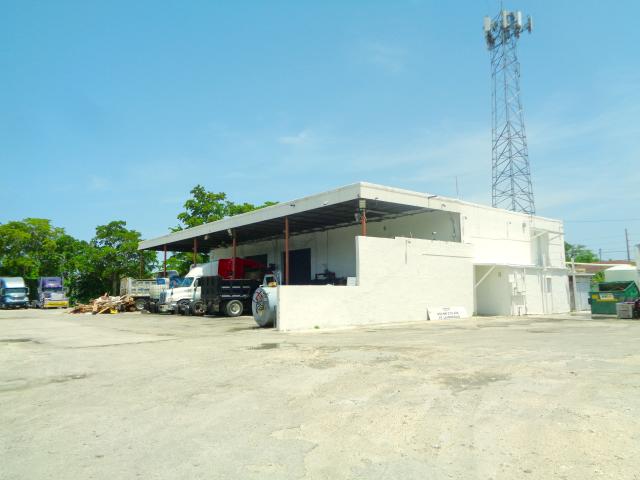 8,734± SQFT OFFICE/WAREHOUSE + OPTIONAL FLEET PARKING | FORT LAUDERDALE 