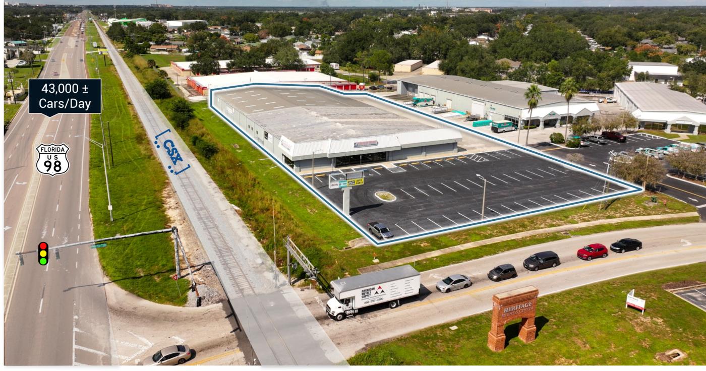 Commerce Point | ±31,250 SF Showroom & Warehouse