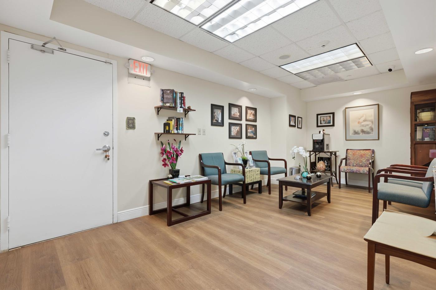 Medical Office Suite. 5 Exam Rooms. Prime Miami Location Near Major Hospital.