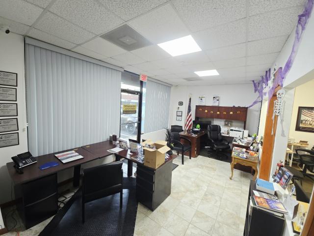 Two Units  2,400 SF Winter Park Flex/ Office