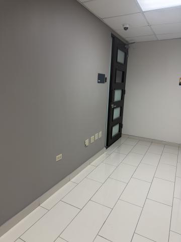 1,760 RSF Office @ Metro Office Park 11