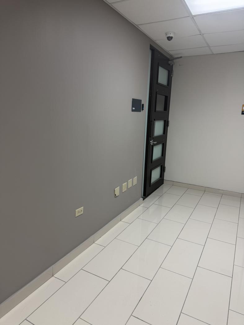 1,760 RSF Office @ Metro Office Park 11